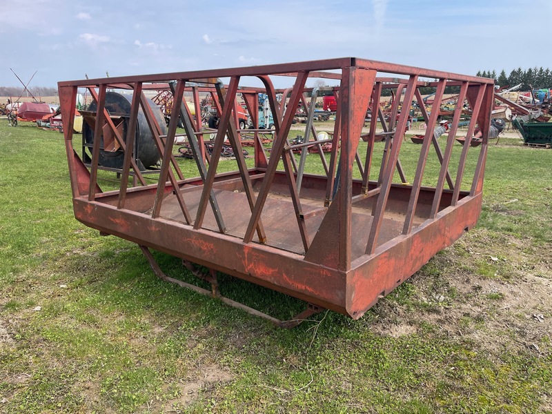 Hay/Forage/Livestock  Cattle Feeder Photo
